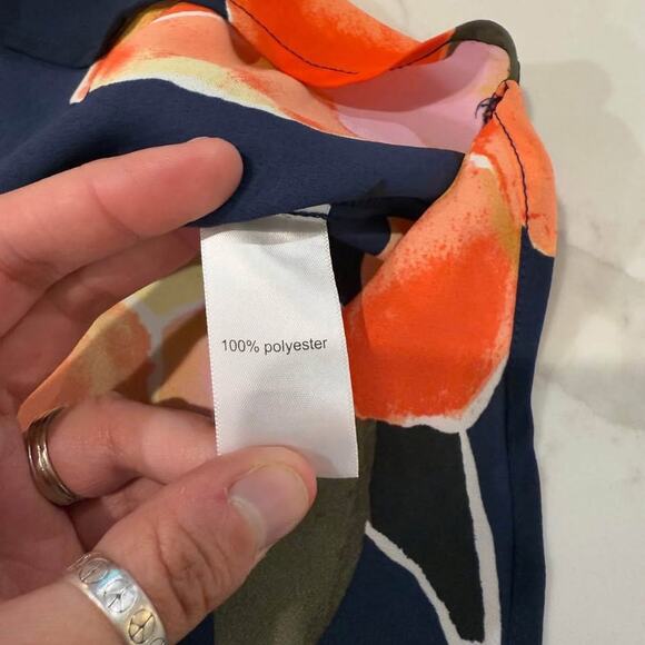 Maurice’s Delton Floral Zipper Back Short Tab Sleeve Blouse Womens Small Relaxed - Picture 5 of 7